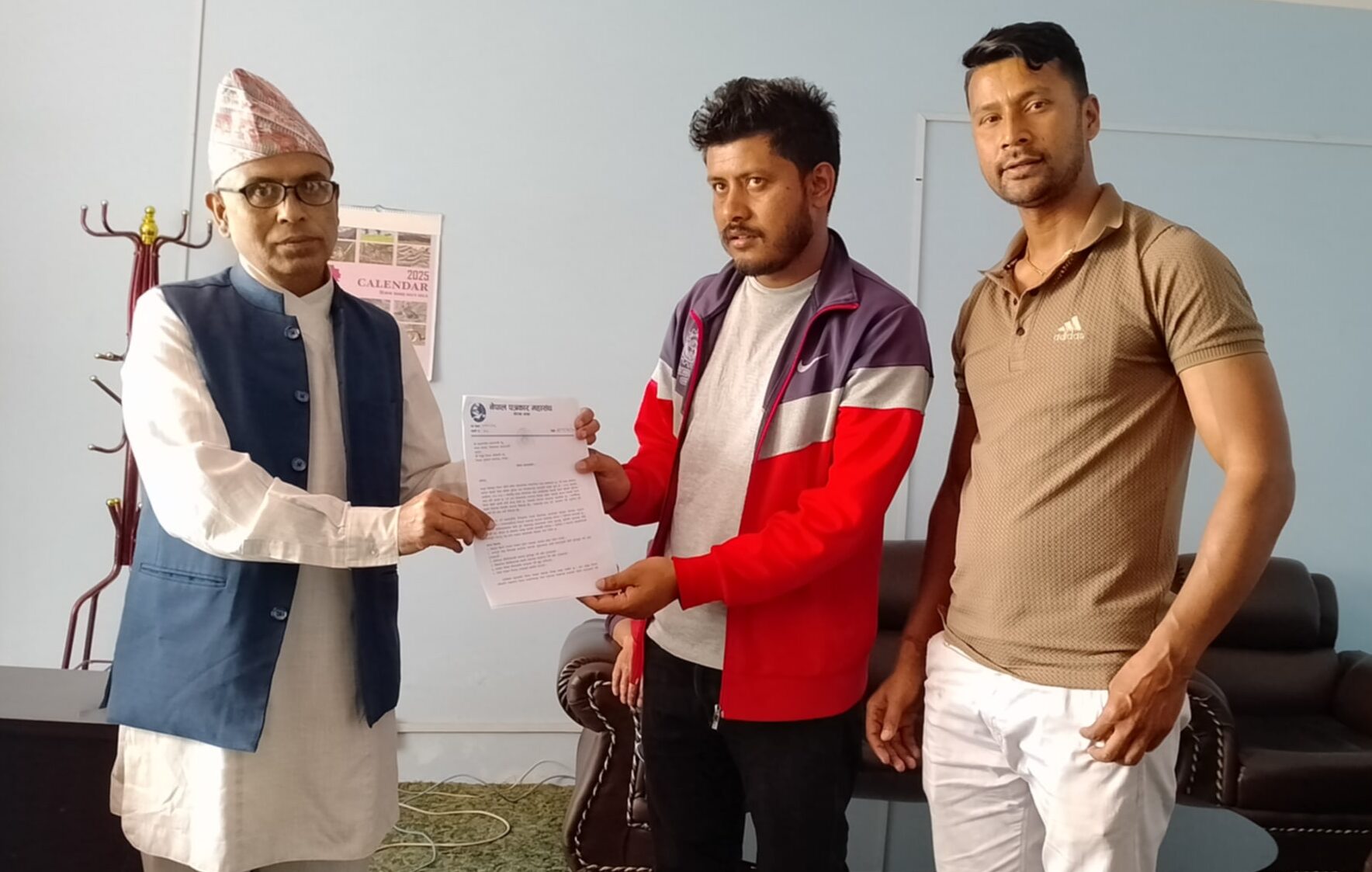गोरखाका पत्रकारले बुझायो प्रसासनलाई ध्यानाकर्षण पत्र