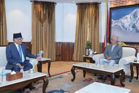 राष्ट्रपति पौडेल भेट्न शीतल निवास पुगे प्रचण्ड