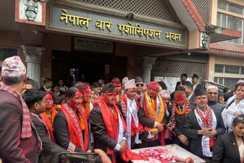 बार अध्यक्षमा प्रा डा मिश्र विजयी 