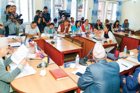 सरकार शिक्षकसँग थप वार्तामा