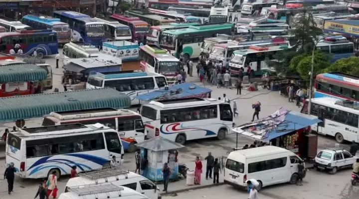 गोरखामा आजबाट सार्वजनिक यातायात अनिश्चितकालका लागि बन्द