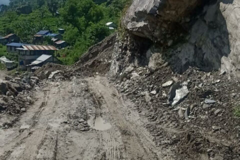 बेनीघाट आरुघाट लार्केभन्ज्याङ सडक अनिश्चितकालका लागि बन्द