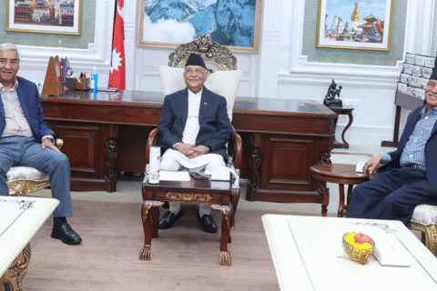 ओली, देउवा र प्रचण्डबीच छलफल सुरु