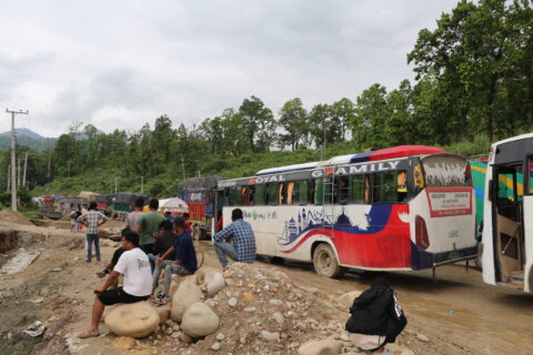 बुटवल- नारायणगढ सडक पूर्णरूपमा अवरुद्ध