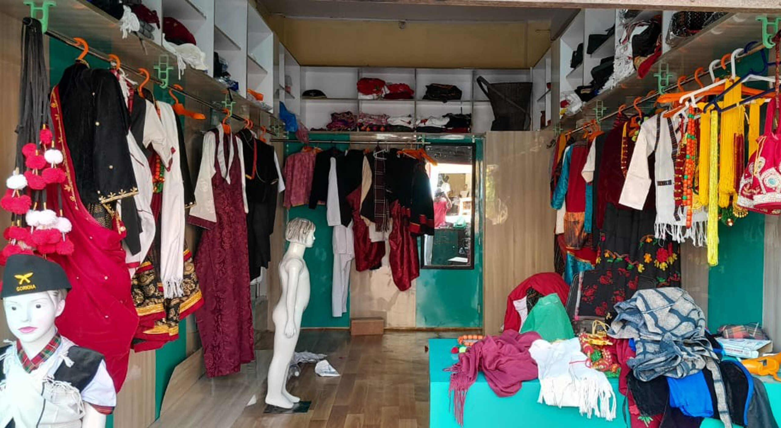 गोरखामा पर्यटकलाई आकर्षित गर्न आदीबासी जनजातिको भेषभूषा प्रर्दशनी कक्ष