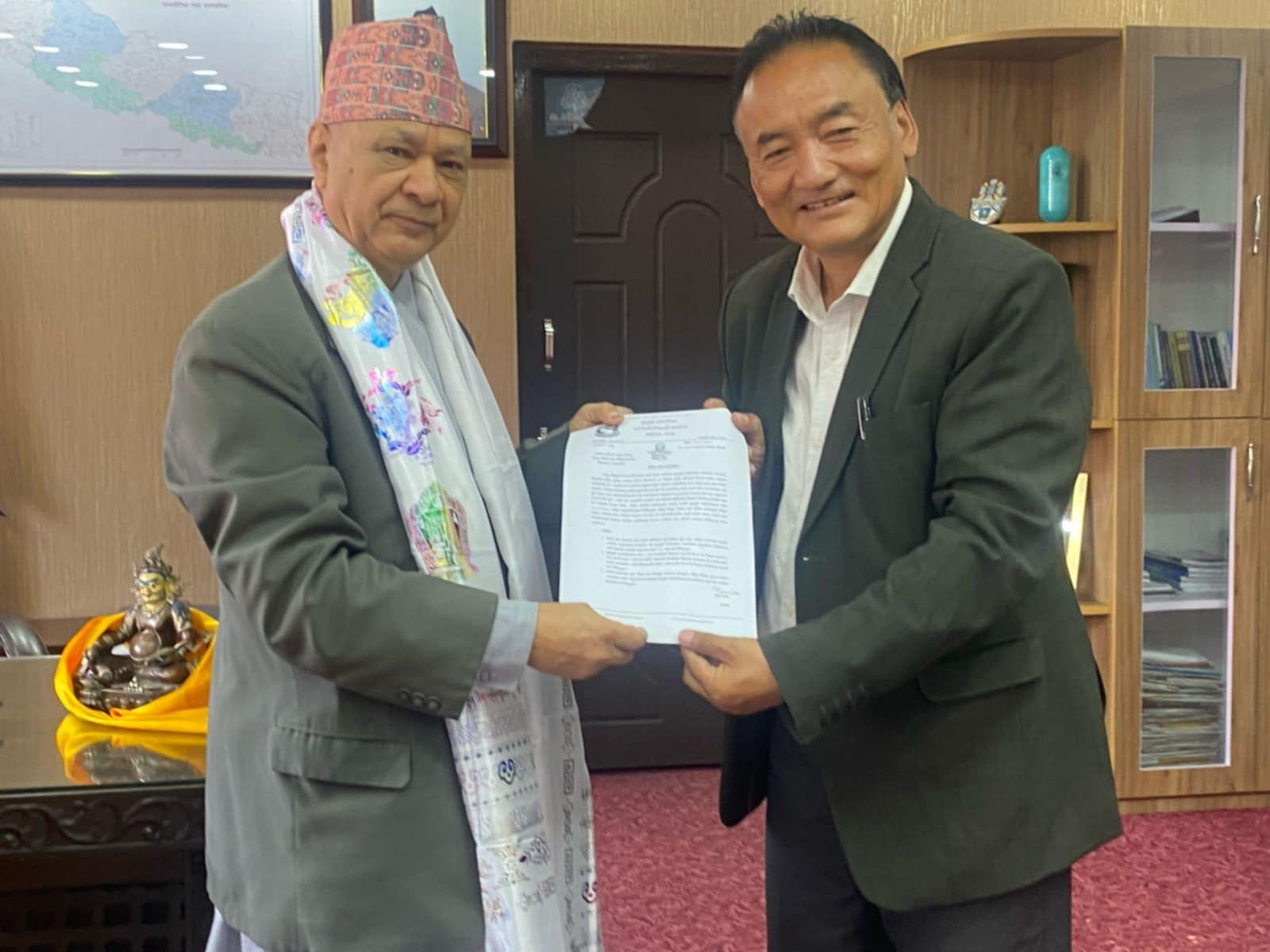 उत्तरी गोरखाको शिक्षा क्षेत्र क्षेत्रको समस्या समाधान गरी दिन शिक्षा मन्त्री समक्ष माग