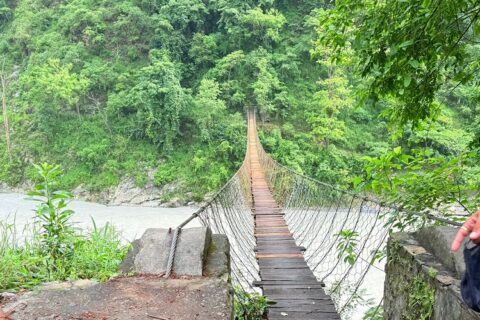 जीर्ण पुलबाट यात्रा गर्नुपर्ने बाध्यता हट्यो