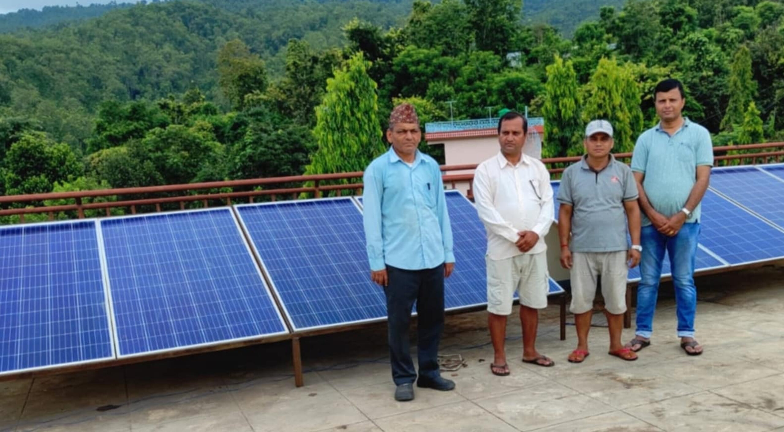 भीमसेन थापाको जागेश्वर मा.विमा सहयोग जुटाएरै विद्यालयमा सोलार जडान