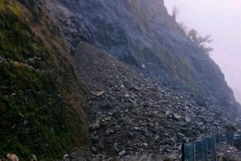 वर्षाका कारण देशभरका सात राजमार्ग अवरुद्ध, १३ राजमार्ग एकतर्फी सञ्चालनमा
