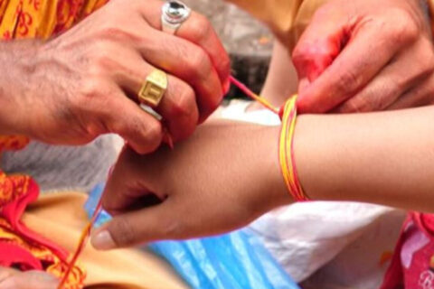 आज रक्षा बन्धन : किन बाँधिन्छ हातमा रक्षा बन्धन ?