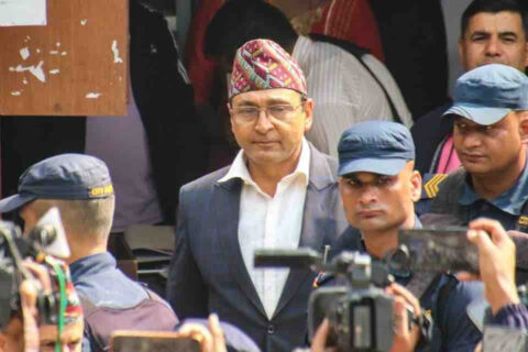 सुन्धारा कारागारबाट ३३ सय कैदी फरार, टोपबहादुर रायमाझी पनि भागे