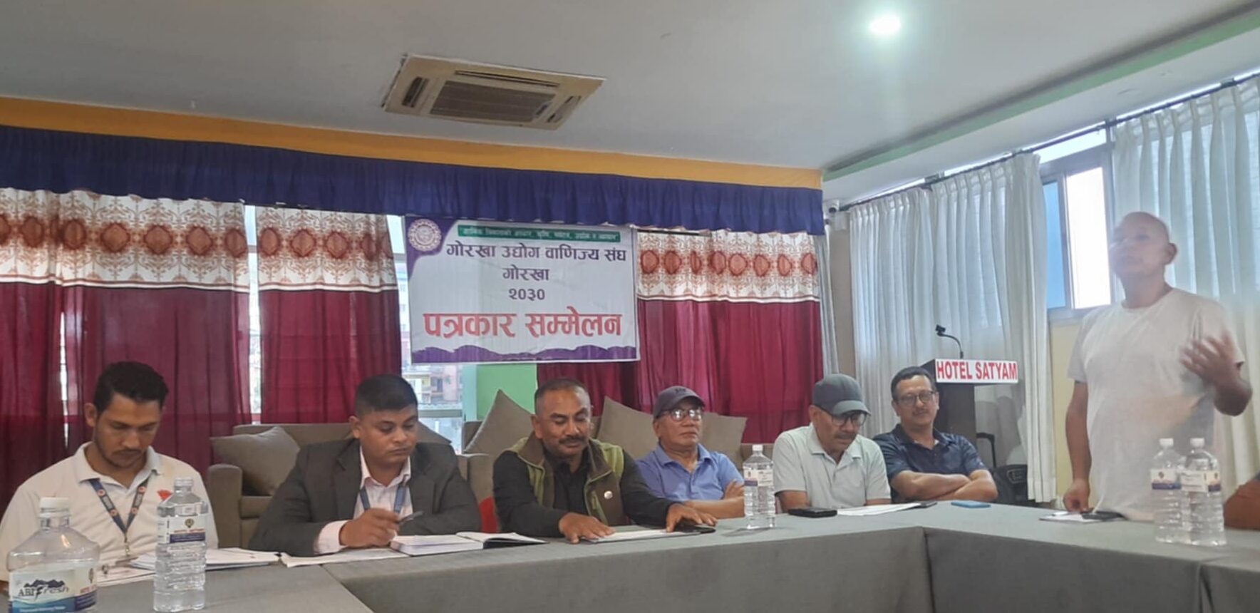 गोरखाका ब्यावसायीहरुलाई सहुलियत ऋण लगानी गर्न संघ र एनआईएमबी बैंक बिच सम्झौता
