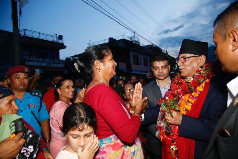 लम्जुङ पुगेर प्रचण्डले भन्नुभयो `हामीले गरेका काम जनतालाई भन्न आएका हौं´
