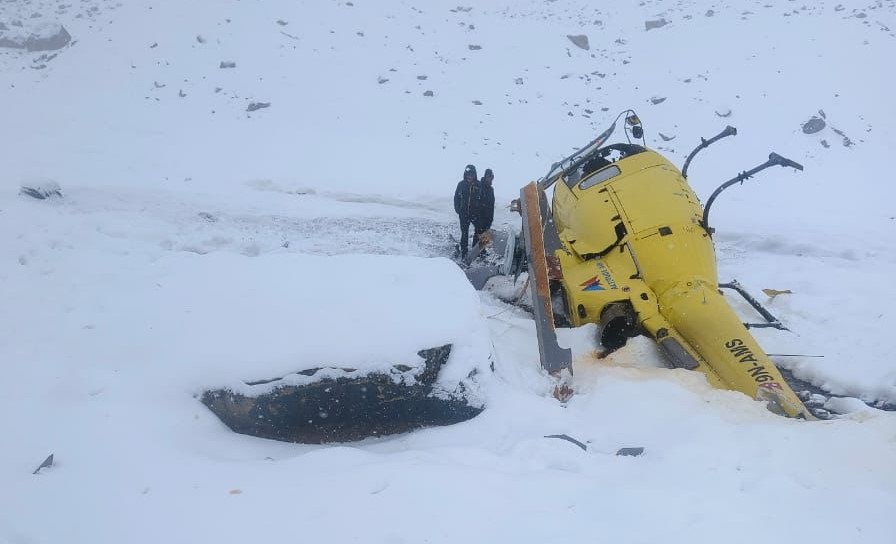 सोलुको लोबुचेमा हेलिकप्टर दुर्घटना, चालक सकुशल