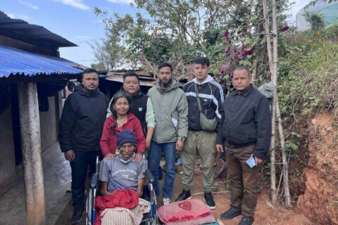 गोरखा जेसिजद्धारा ह्विल चियर बितरण