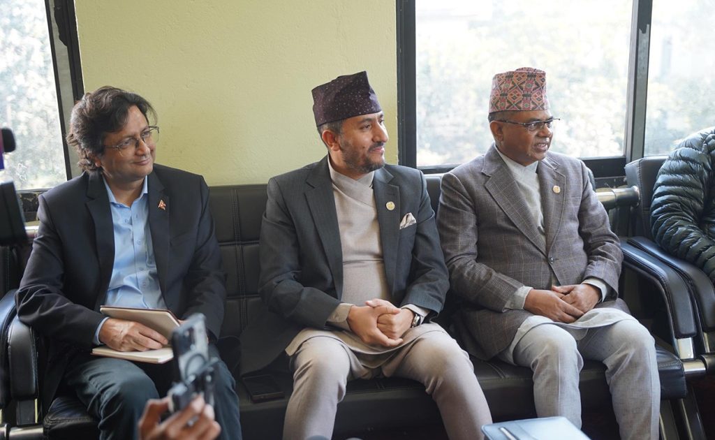 अनुगमनका लागि कांग्रेस पार्टी कार्यालय पुग्यो सरकारी टोली
