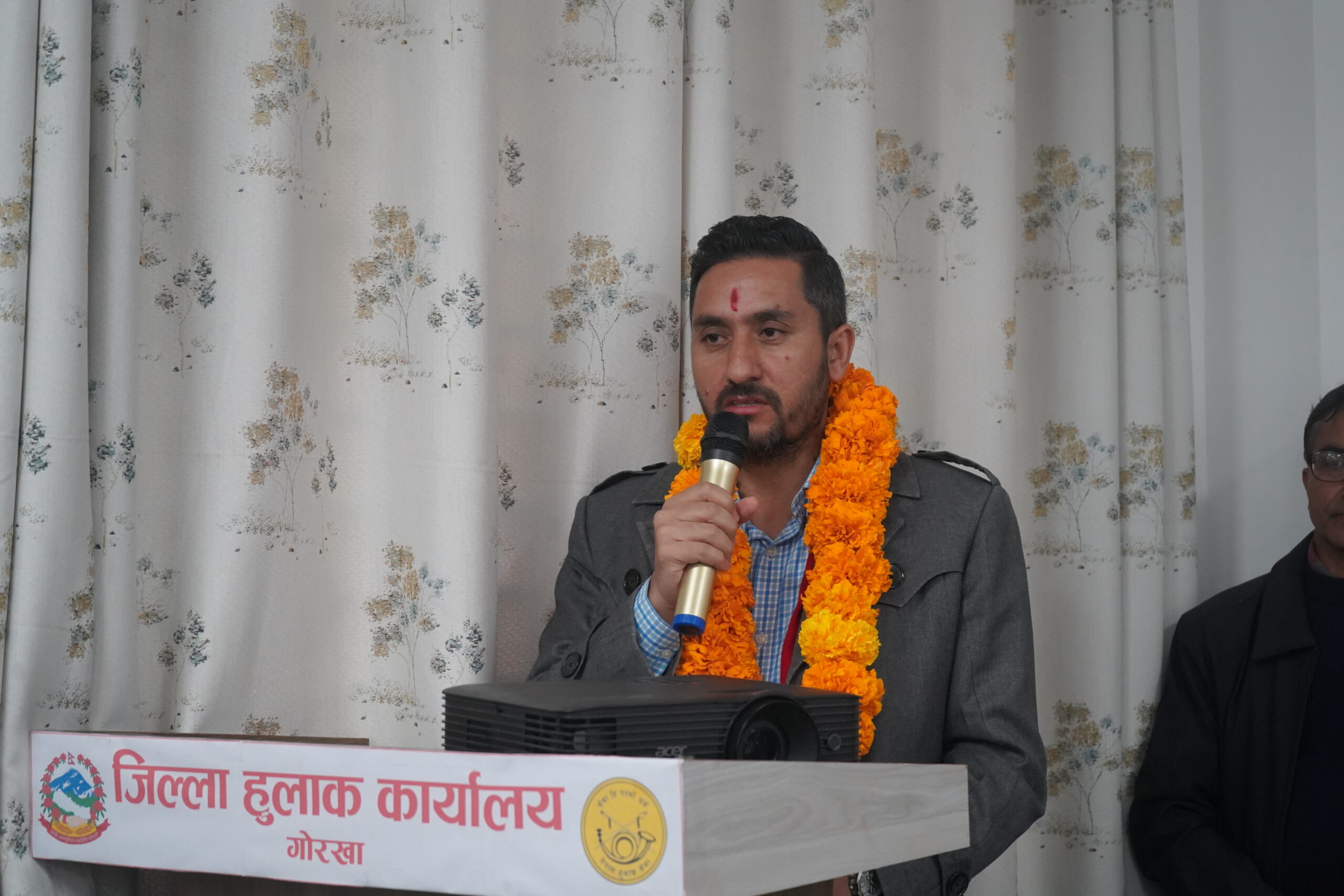 देश परिवर्तनको दिशामा अघि बढिरहेको छ : सञ्चारमन्त्री खरेल