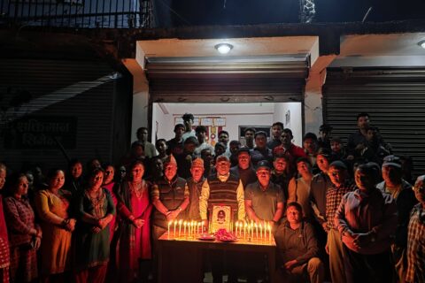 युएईमा ज्यान गुमाउनु भएका श्रेष्ठको सम्झनामा गण्डकी युवा क्लबको आयोजनामा दीप प्रज्वलन