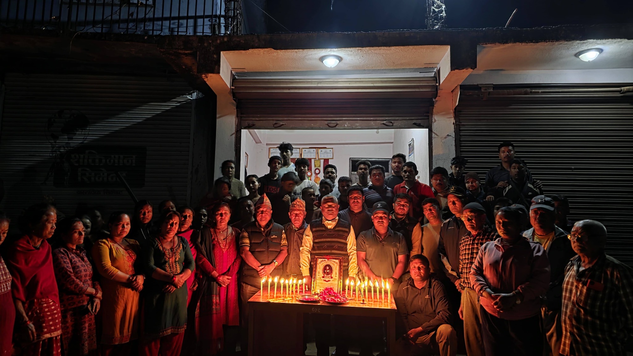 युएईमा ज्यान गुमाउनु भएका श्रेष्ठको सम्झनामा गण्डकी युवा क्लबको आयोजनामा दीप प्रज्वलन