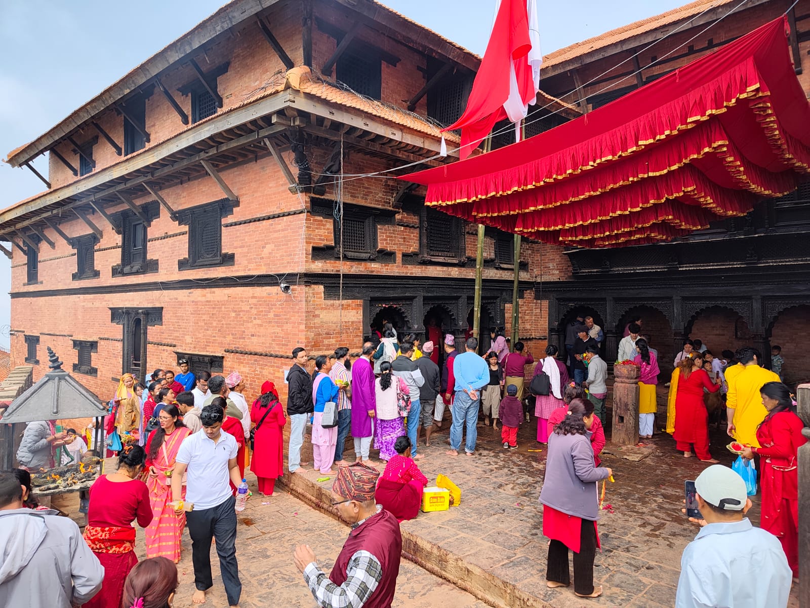 चैते दसैँमा गोरखकाली मन्दिरमा दर्शनार्थीको घुइँचो