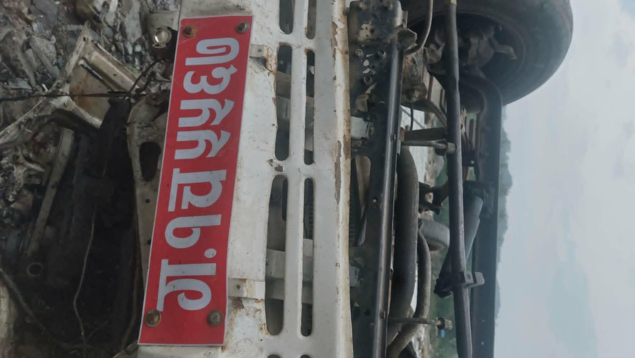 मनकामनातर्फ जाँदै गरेको गाडी दुर्घटनामा २ गम्भीर घाइते