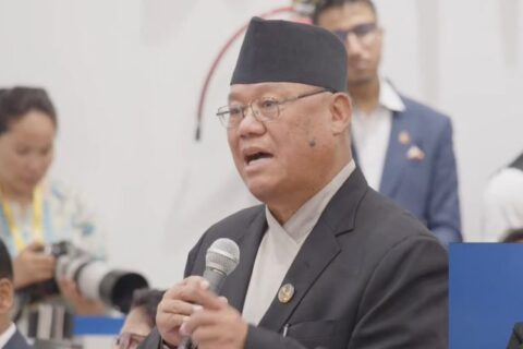 प्रधानमन्त्रीलाई संसद्‌मा उपस्थित हुन रुलिङ गर्न कांग्रेसको माग