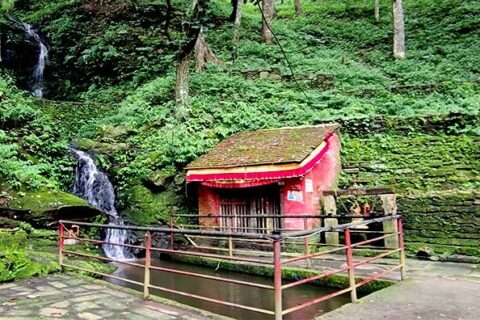 गोरखाको नारेश्वरस्थित विन्ध्यवासिनी मन्दिरः आस्था, इतिहास र चमत्कारी जलधाराको संगम