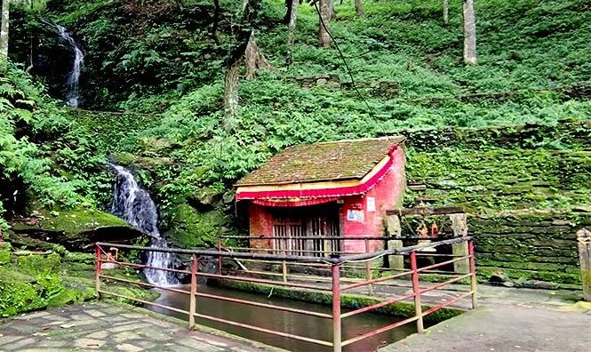 गोरखाको नारेश्वरस्थित विन्ध्यवासिनी मन्दिरः आस्था, इतिहास र चमत्कारी जलधाराको संगम
