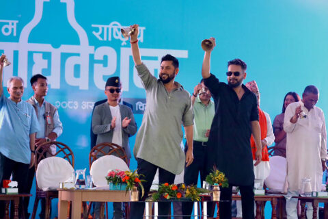 रास्वपा महाधिवेशन प्रतिनिधिको टुंगो नलाग्दा बन्दसत्र सुरु हुने समय लम्बियो