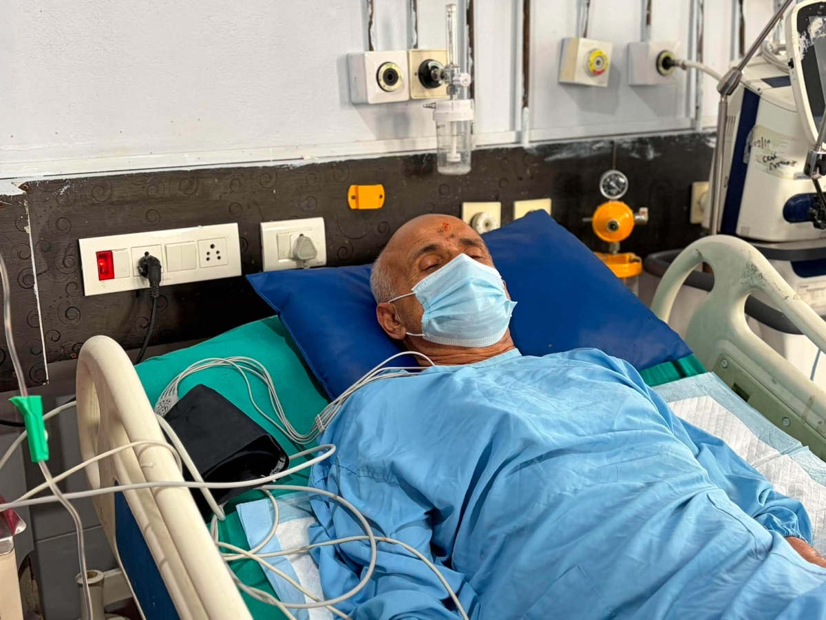 डा. केसीलाई आइसियूमा राखेर उपचार गरिँदै