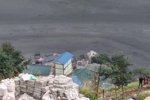 बुढीगण्डकीमा ठूलो बाढी, छेकम्पारमा पहिरो खसेर नदी थुनिएको आशंका