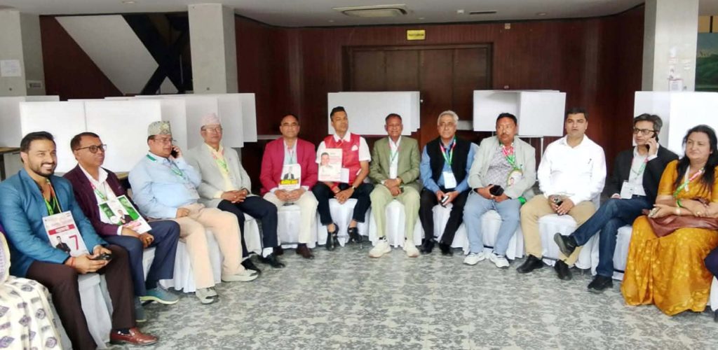मतदानबारे कांग्रेसका उम्मेदवारसँग निर्वाचन समितिको छलफल